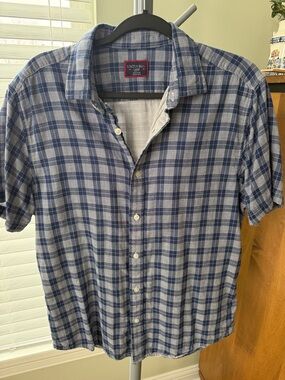 UNTUCKit Blue and White Plaid Short-Sleeve Button-Down Shirt